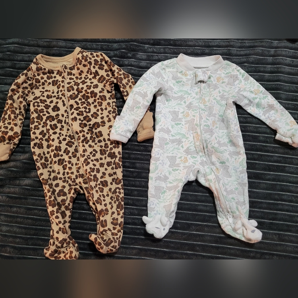 2-NB Footie PJs. Gently Used. Adorable. Carters & Wonder Nation. Smoke Free Home